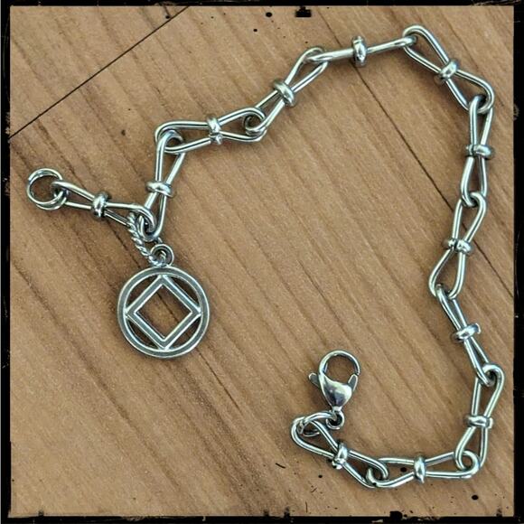 Narcotics Anonymous NA Symbol Charm Bracelet on Stainless Steel Figure 8 Chain - Picture 2 of 8